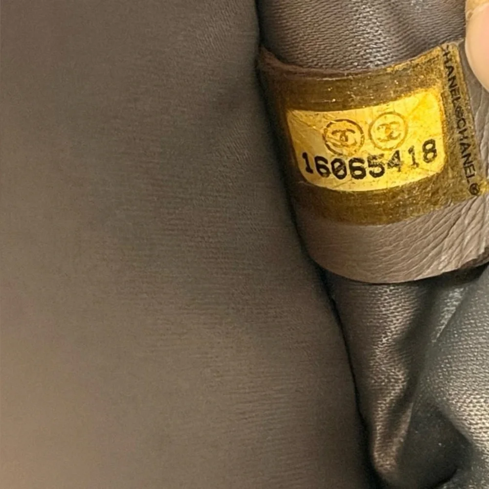 CHANEL Black Leather Shoulder Bag with Yellow and Orange CC Logo - Picture 6 of 10